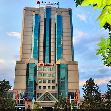 Ramada Plaza Astana Hotel Kültér fotó